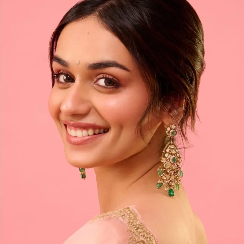 Manushi Chhillar in Tanishq 