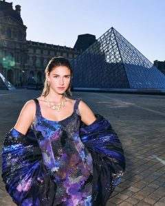 The Golden Wave Collar Necklace