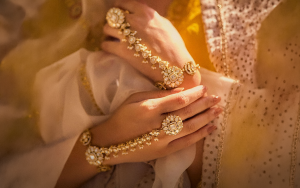 Bridal Hand Jewellery - The Biggest Bridal Trend Right Now