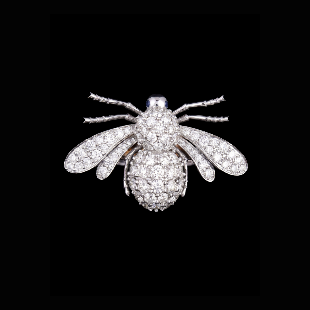 VCJ Bespoke Jewellery The Honey Trail natural diamond ring featuring a diamond-encrusted honey bee motif
